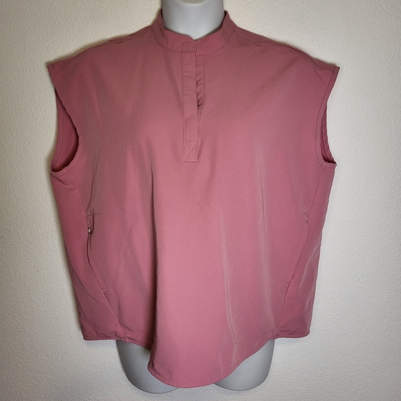 Figs Rafaela Oversized Sleeveless Scrub Top in Chalk Pink size Large - Picture 2 of 7